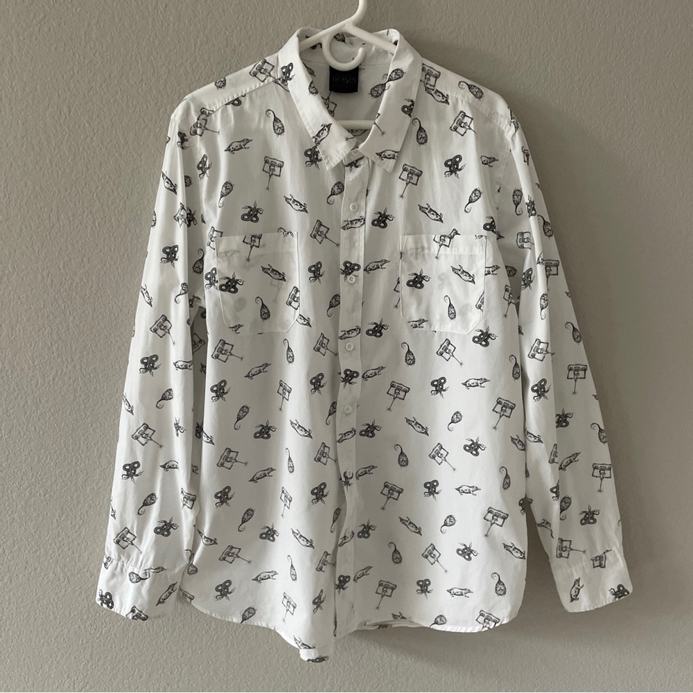 Fantastic Beasts Shirt Mens Sz XL White Button Down Beast Shirt All Over Print
